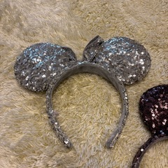 Disney 公式 カチューシャ ミニーマウス 2個セット 美品 スパンコールの画像