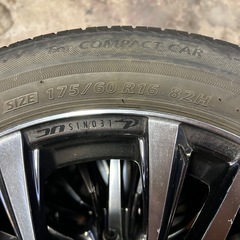 16インチタイヤホイール
の画像