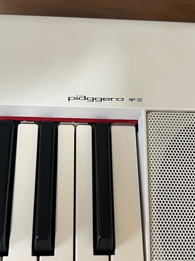  電子ピアノ　YAMAHA　piaggero NP-32 フットペダル付き