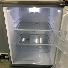 ジャングルジャングル貝塚店　冷蔵庫　アクア　2021年製　グレー　灰色　2ドア　右開き　126L  耐熱トップテーブル　低温フリーケース　間冷式　ファン式　コンパクト　中古　貝塚市　二色浜の画像