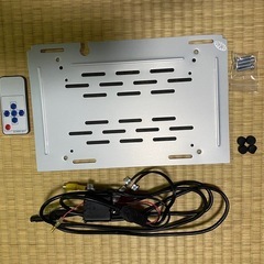 フリップダウンモニター10インチの画像