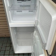 【全10台出品中】★136L★ 三菱 MITSUBISHI ノンフロン冷凍冷蔵庫 MR-T14NF-T 2005年製 冷蔵庫・水洗い清掃済み！の画像