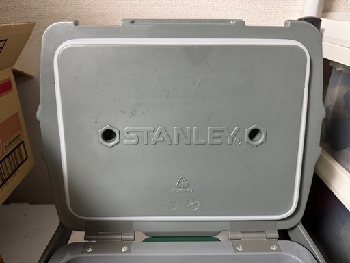スタンレー　クーラーボックス　15L