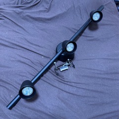 IKEA３灯スポットライト シーリングライトの画像