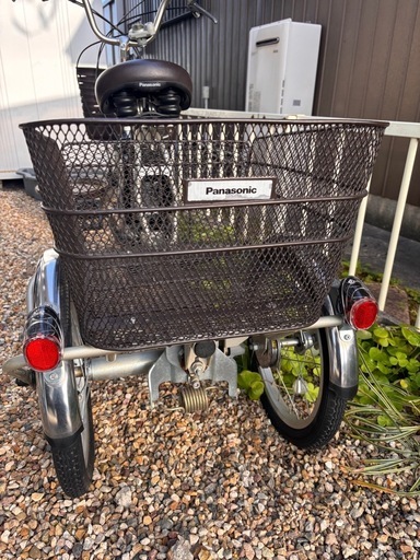パナソニック　電動アシスト自転車　三輪　BE-ELR833T