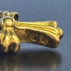 金無垢22Kミニクロスチャームの画像
