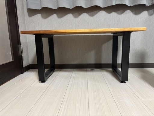 テーブル　無垢材