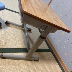 子供用机　椅子の画像