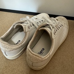 【条件付き200円】プラスダイアナ ＋diana ビジュー付きパンチングスニーカー 25.5cmの画像