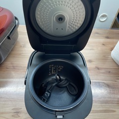 【東芝炊飯器】【3合炊き】2019年製★クリーニング済み/6ヶ月保証付き【管理番号0331】野の画像