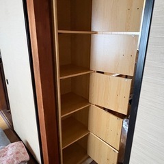 扉付き5段棚の画像