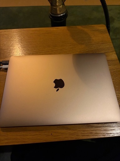 Macbook Air 2020 メモリ8BG SSD256GB