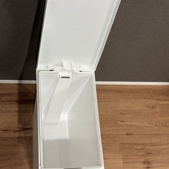 20L ゴミ箱 (30Lのゴミ袋使用可能)の画像