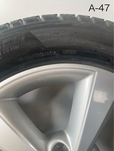 [美品] MICHELIN LATITUDE ミシュラン ラティチュードタイヤ 215/60R17 日産 デュアリス 純正ホイール 6.5J+40 PCD114.3 5H４本セット中古相場¥25,000クレジット決済可