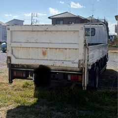 いすゞ　いすず　エルフ　平ボディ　パワーゲート付き　トラック　2トンの画像