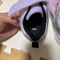 子供用スニーカー 19cm   
の画像