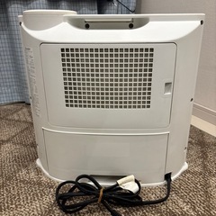 格安！シャープ 加湿暖房 加湿セラミックファンヒーター HX-12E5-Wの画像