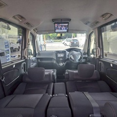 8人乗り☆ガソリン代 節約☆S-HYBRID入りました‼️25年式☆月々1.2万円〜分割払い可❗️車検2年付き！大人気☆ニッサン セレナ☆フリップダウンモニター付き☆Bluetooth対応ナビ☆走行中DVD見れます☆ETC☆便利なバックカメラ☆ドラレコ付きのフル装備☆電動スライドドア☆ウィンカーミラー☆フル装備☆事故修復歴無し極上車☆車内広々三列シート‼️の画像