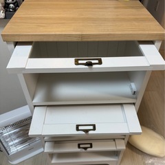 収納家具の画像