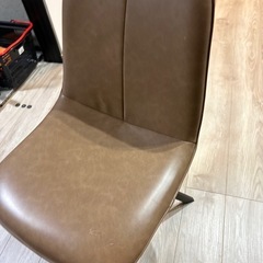 ニトリ ダイニングチェア モラド BRの画像