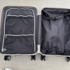 スーツケースの画像