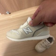 ニューバランス　996　クリーム色の画像