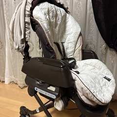 コンビ　ネムリラ　オートスイング　プレミアム　ハイローチェア　電動の画像