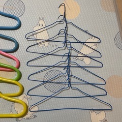 昭和レトロ　ハンガー　針金　カラフルの画像