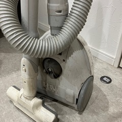 掃除機 紙パック不要 Panasonic MC-S14AE1の画像