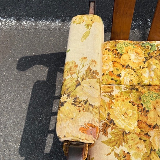 カリモク アームチェア 1人掛け ソファ 花柄 レトロ ヴィンテージ 木製 高級
