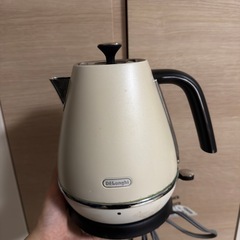 デロンギ　電気ケトルの画像