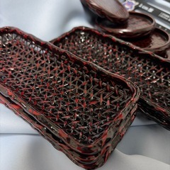 おしぼり置きとコースターの画像