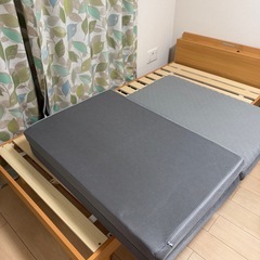 シングルベッドとマットレスセットの画像