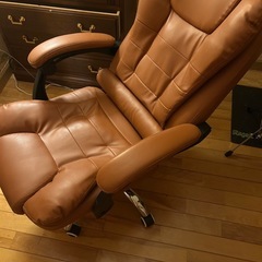 ゲーミングチェア　社長椅子 の画像