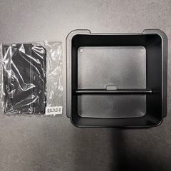 三菱　アウトランダーPHEV コンソールボックス　トレーの画像