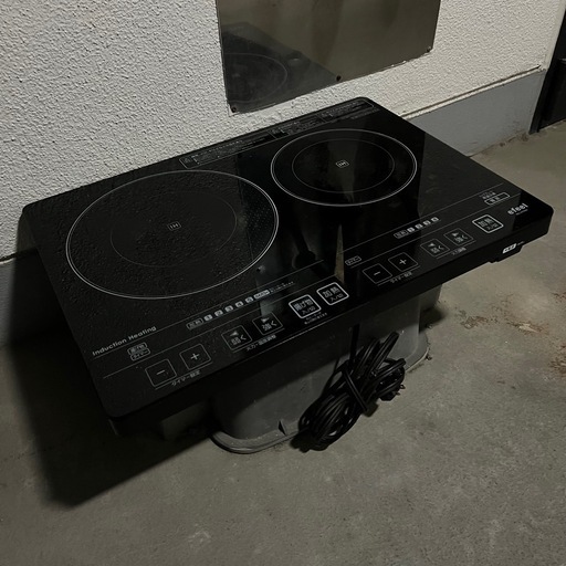 Efeel (アイリスオーヤマ) 2
口IHクッキングヒーター EIH-1470B