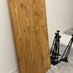 机（茶色・木製）脚（黒・金属）パーツの画像