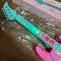 【ほぼ未使用】すみっコぐらし★光る！鳴る！ギターおもちゃの画像