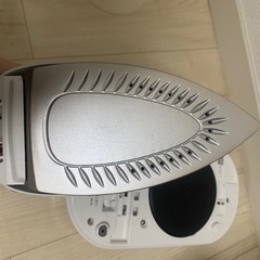 Panasonicコードレススチームアイロン2020年製　アイロン台付きの画像