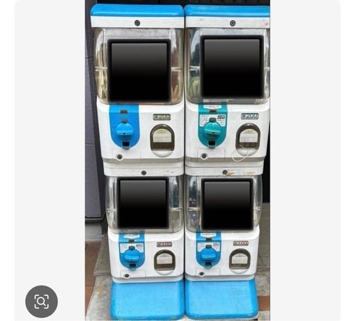 ガチャガチャ4台セット