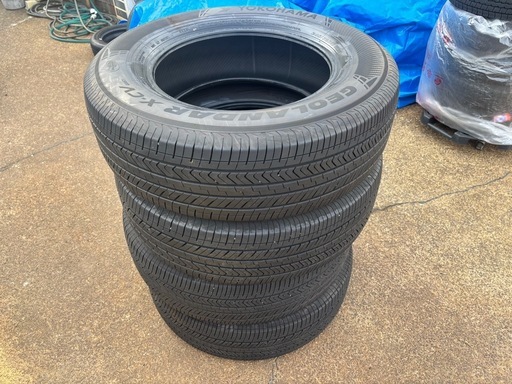 YOKOHAMA 245/70R18 タイヤ 2024年製 バリ山