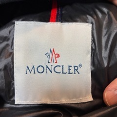 MONCLERダウンジャケットの画像
