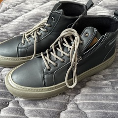 ハイカットスニーカーの画像