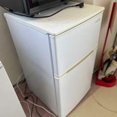 ヤマダ ノンフロン 冷凍 冷蔵庫 YRZ-C09B1 90リットル 2018年製 中古品の画像