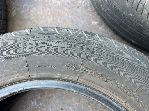 サマータイヤ　195/65R15 HIFLY 4本タイヤのみ
