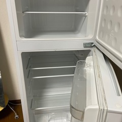 2ドア冷蔵庫の画像