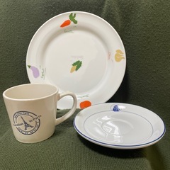 可愛い食器&ウッドボールの画像