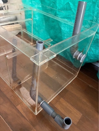 美品！アクリル 大型 濾過槽 幅700×奥行420×高さ400㎜ 厚み 5㎜ クリアルーバー 塩ビパンチングボード 接続パイプ VP2