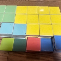 陶磁器タイル 97個の画像