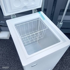 C3M1W3 送料設置無料  ハイアール冷凍庫　66Lの画像